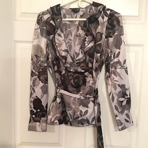 Black/gray ruffled blouse